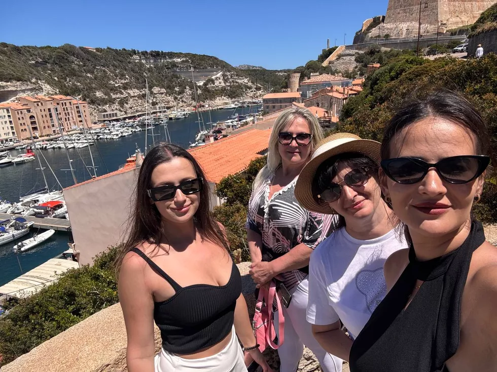 travel program image