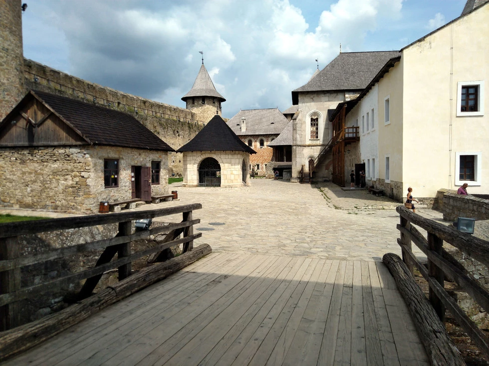 travel program image
