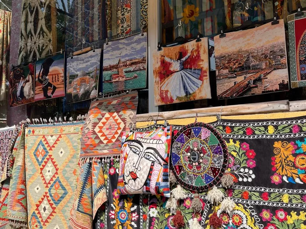travel program image