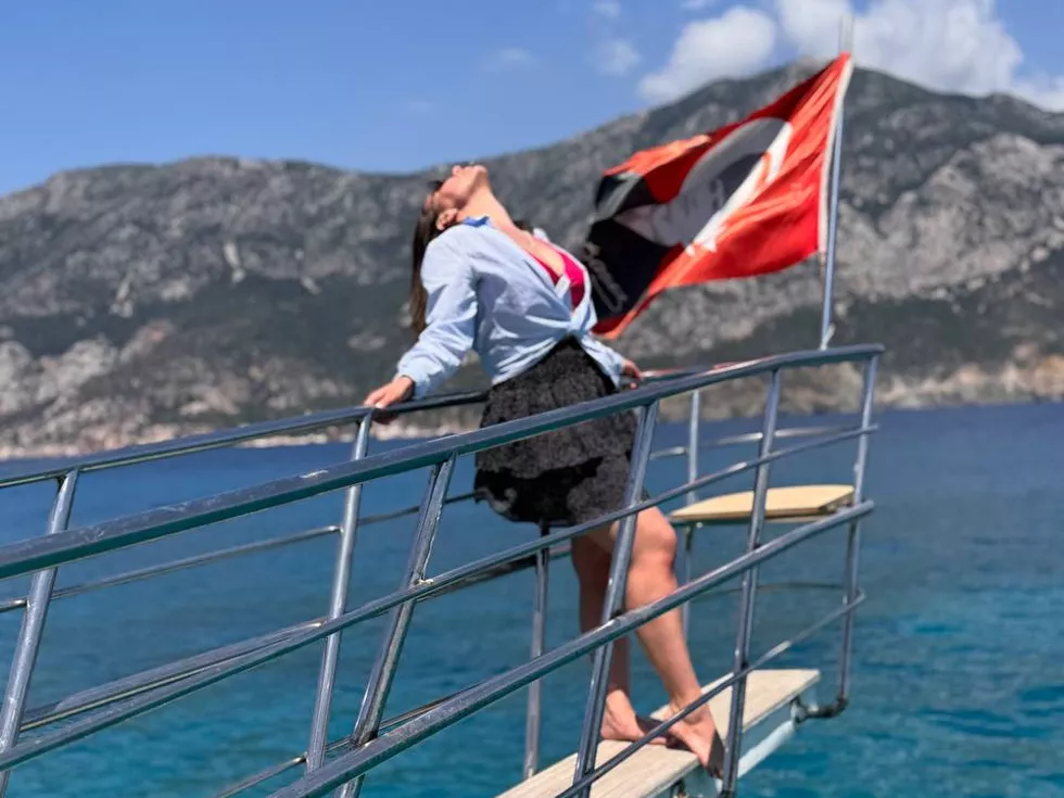 travel program image