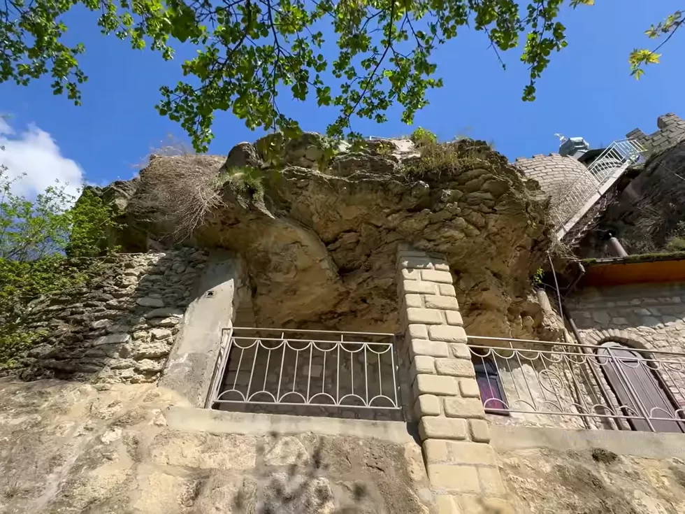 travel program image
