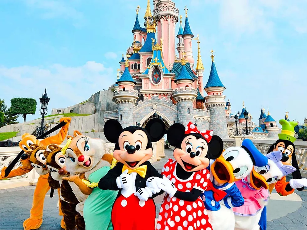 travel program image