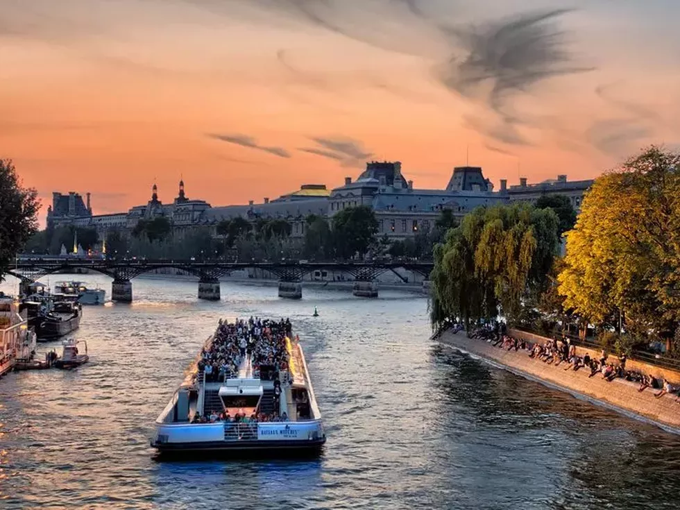 travel program image