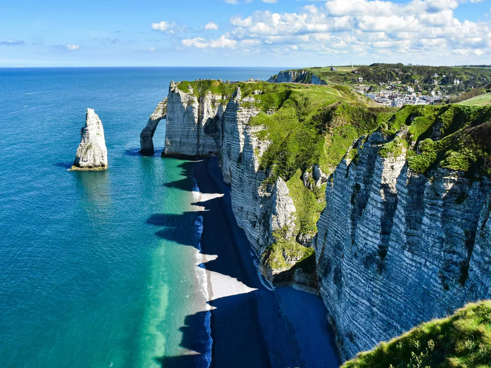 travel program image
