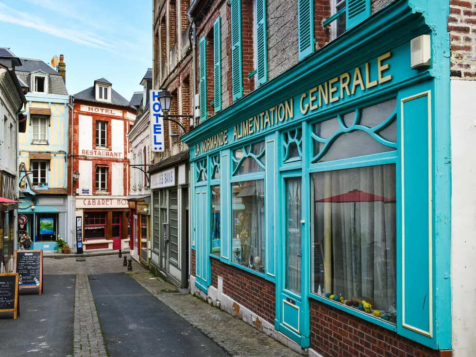 travel program image