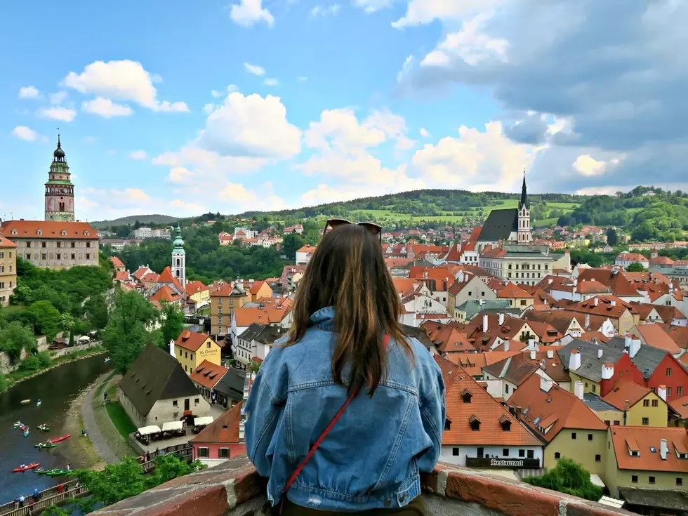 travel program image