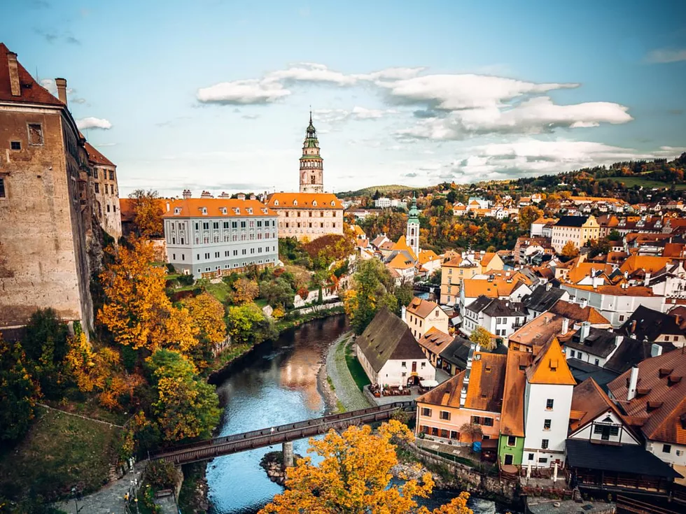 travel program image