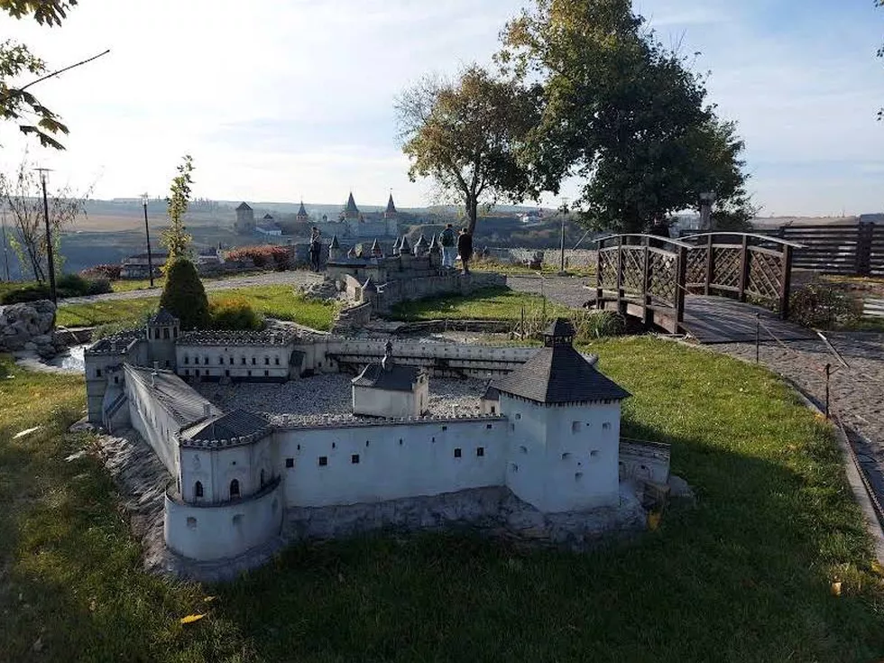 travel program image