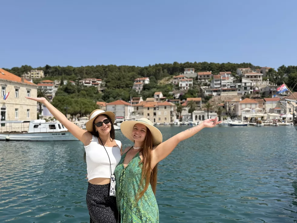 travel program image