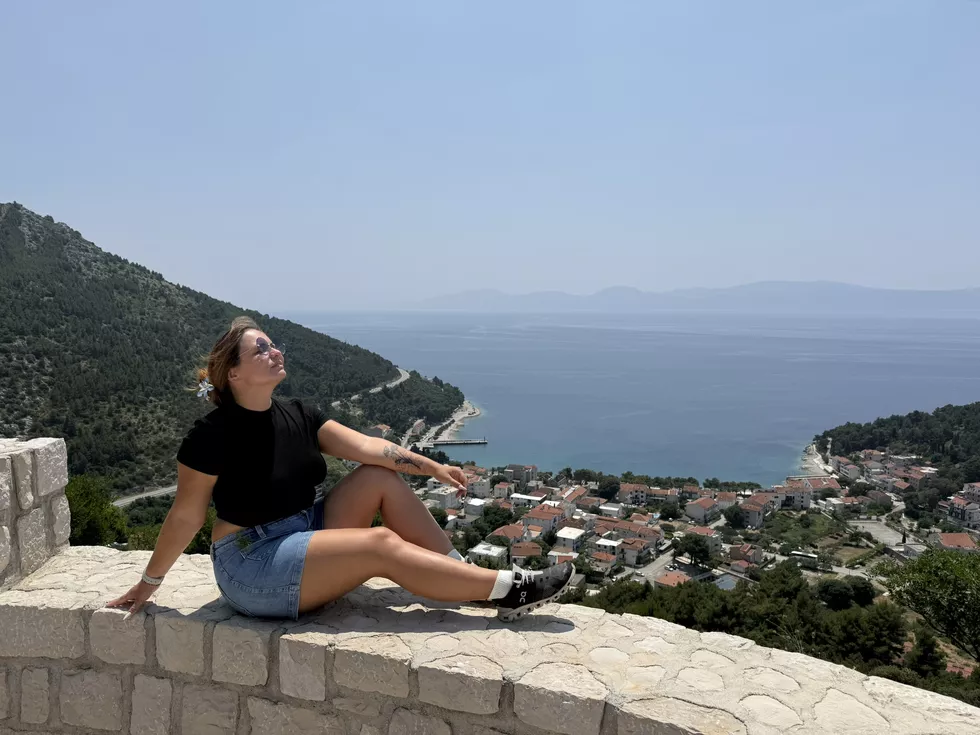 travel program image