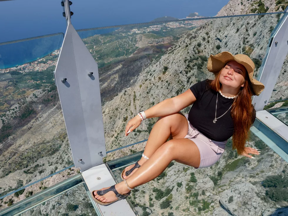 travel program image