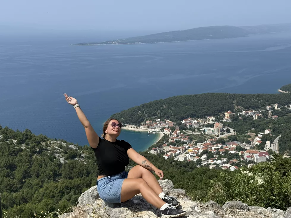 travel program image