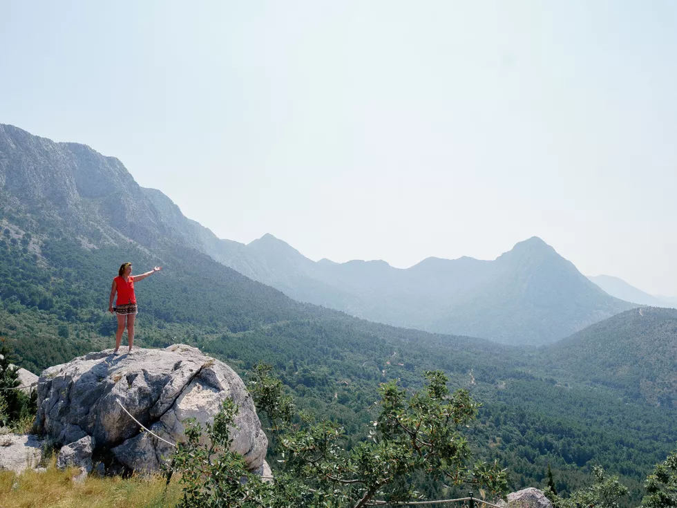 travel program image