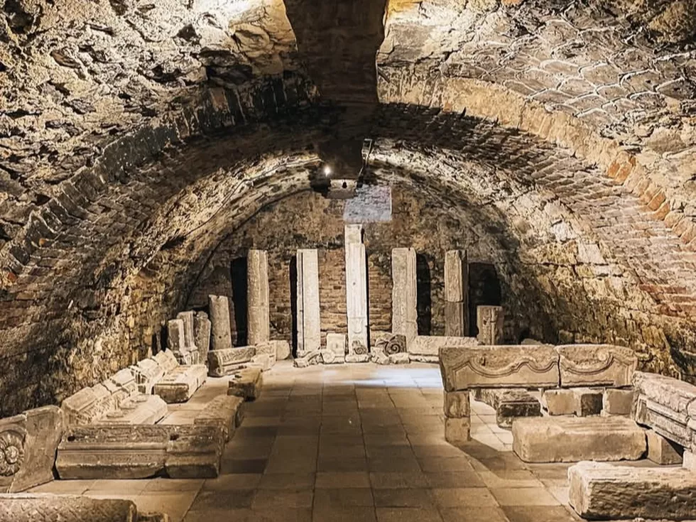 travel program image