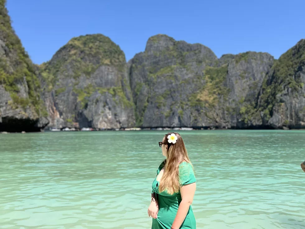 travel program image