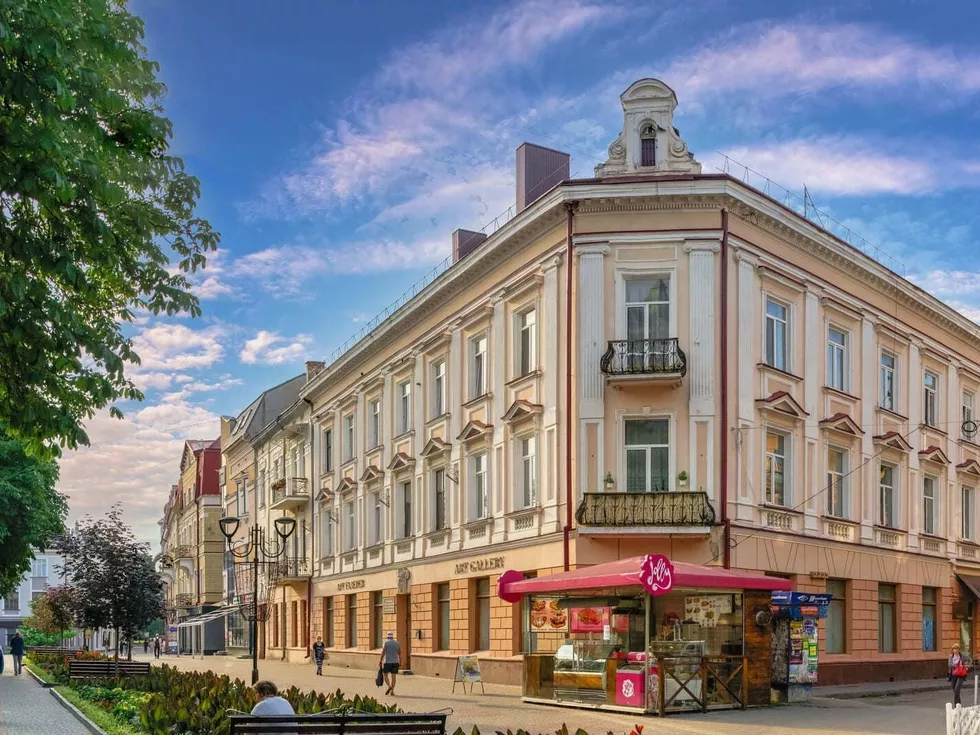 travel program image