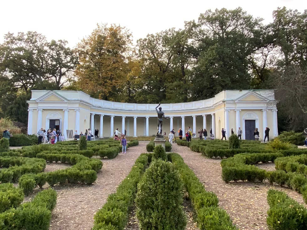 travel program image