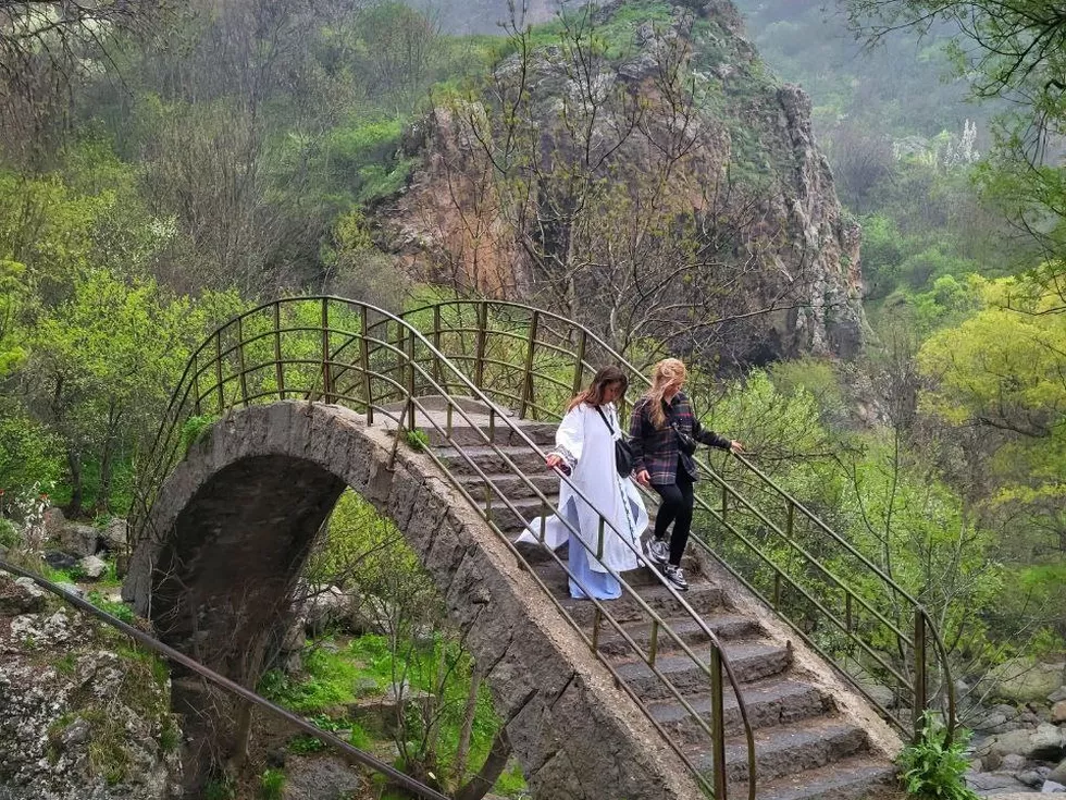 travel program image