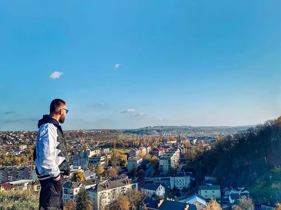 travel program image