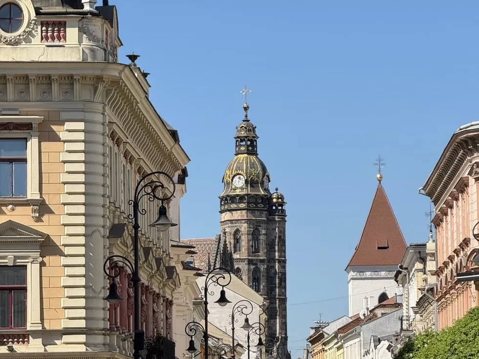 travel program image