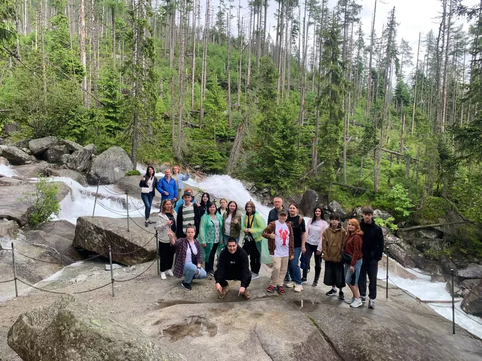travel program image