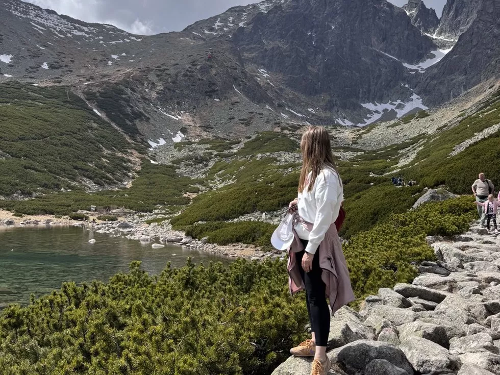 travel program image
