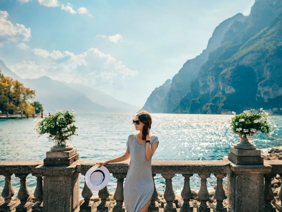 travel program image