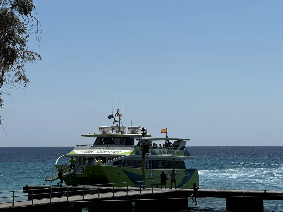 travel program image