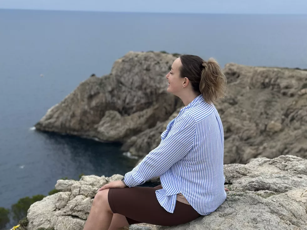 travel program image