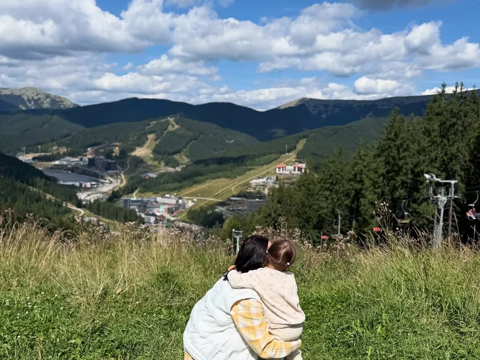 travel program image