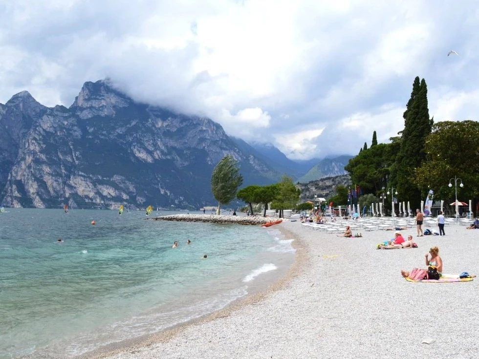 travel program image