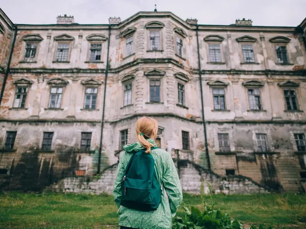 travel program image