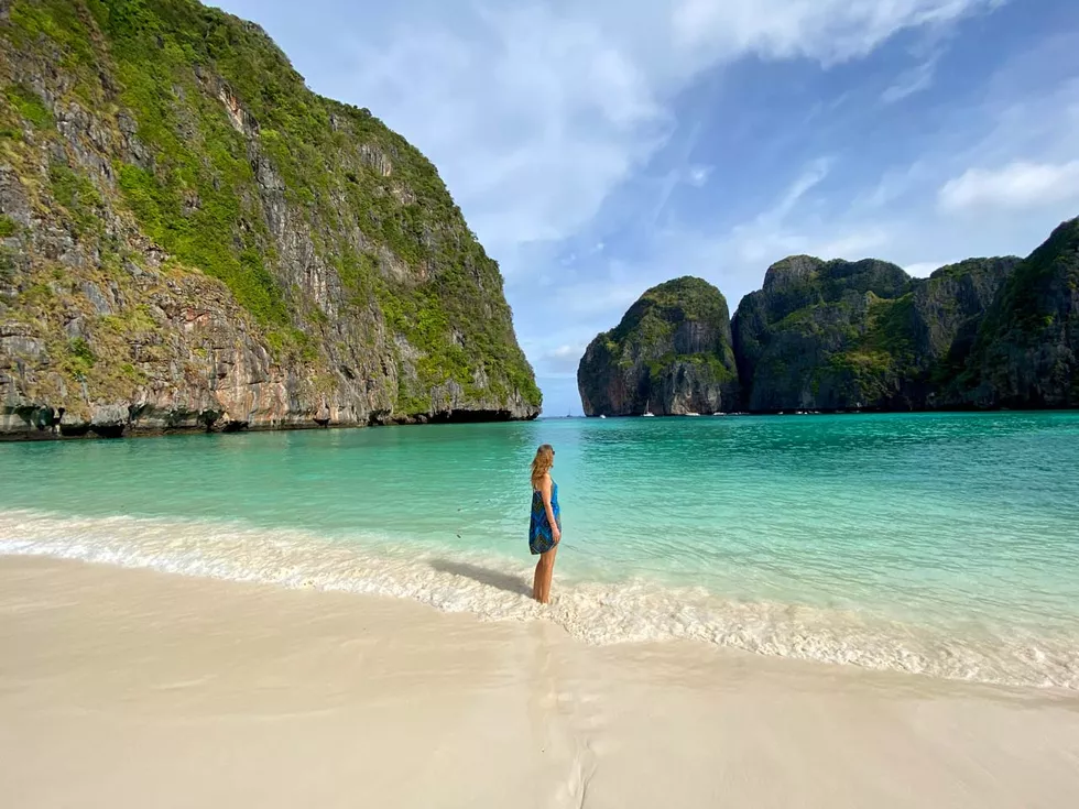 travel program image