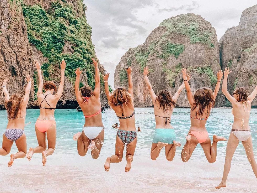travel program image