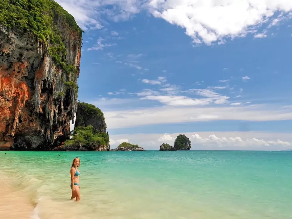 travel program image