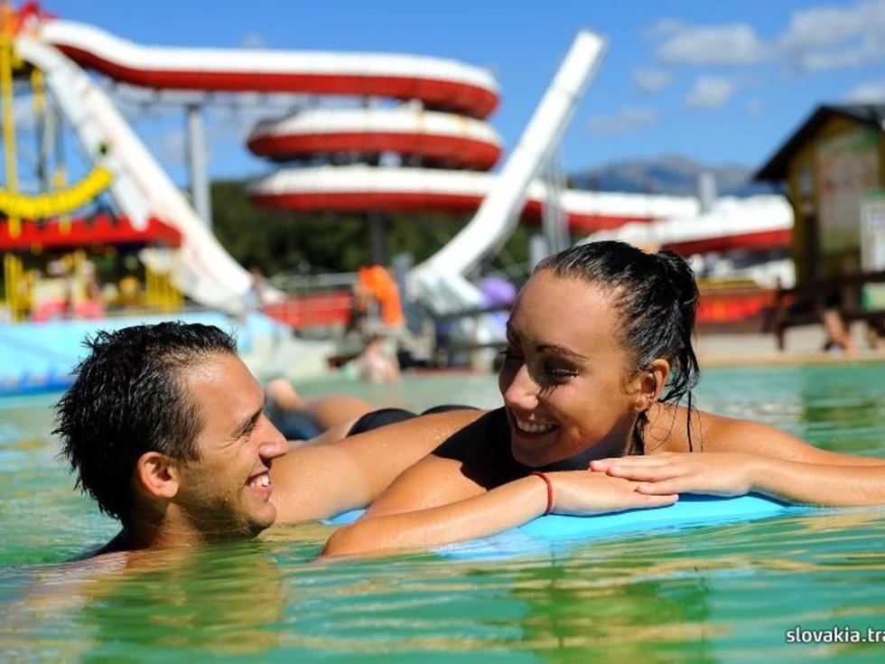 travel program image