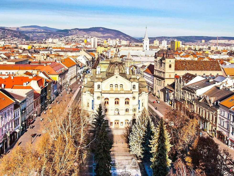 travel program image