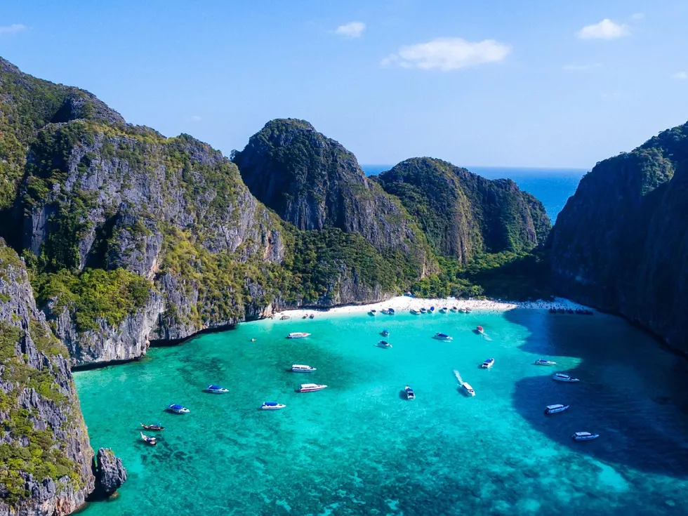 travel program image