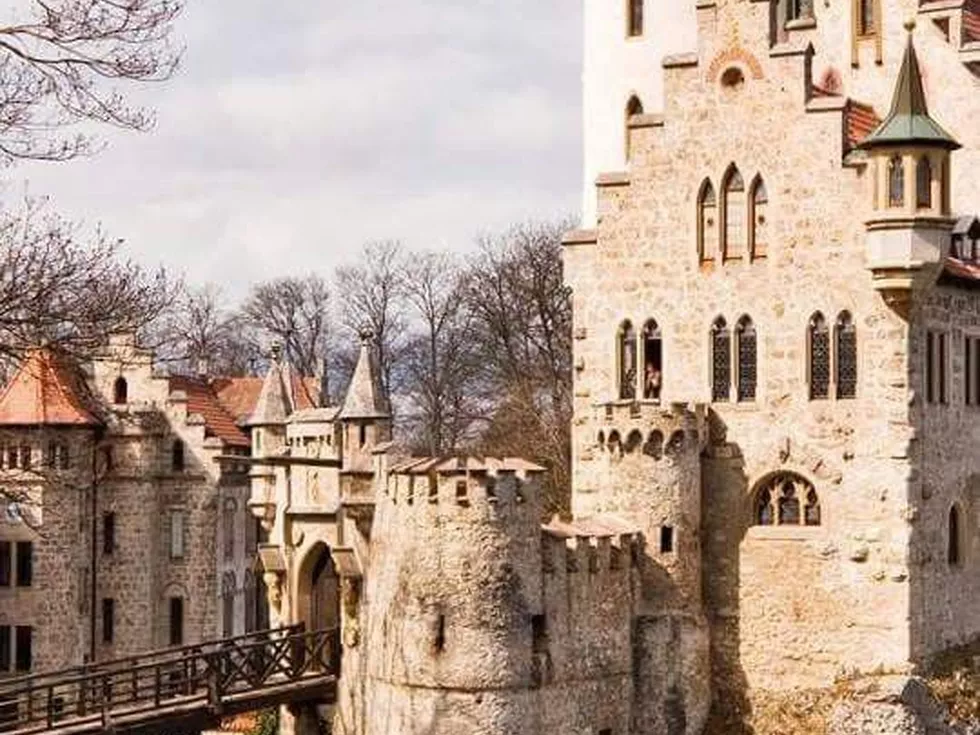travel program image