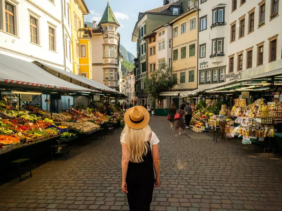 travel program image