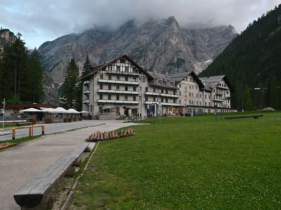 travel program image
