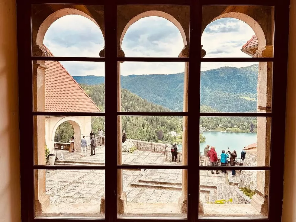 travel program image