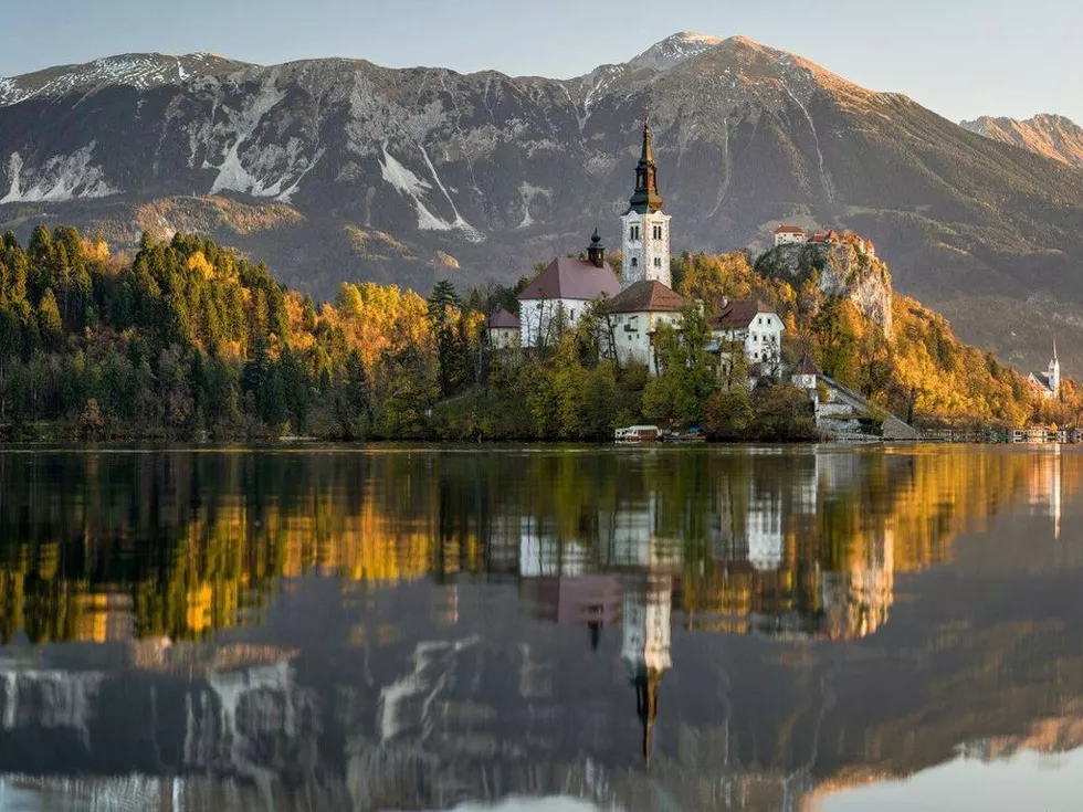 travel program image