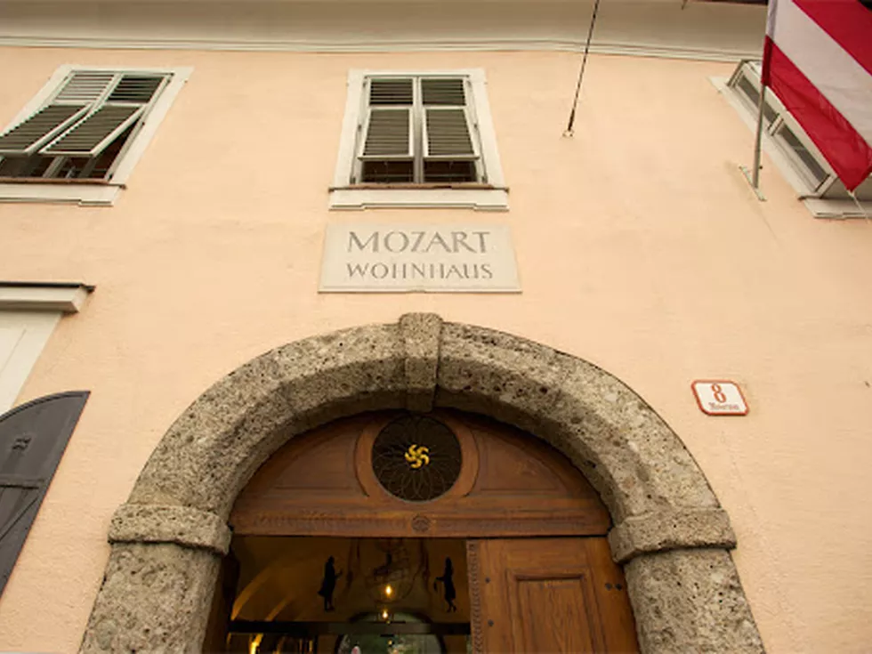 travel program image