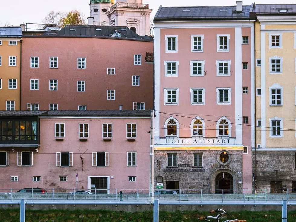 travel program image