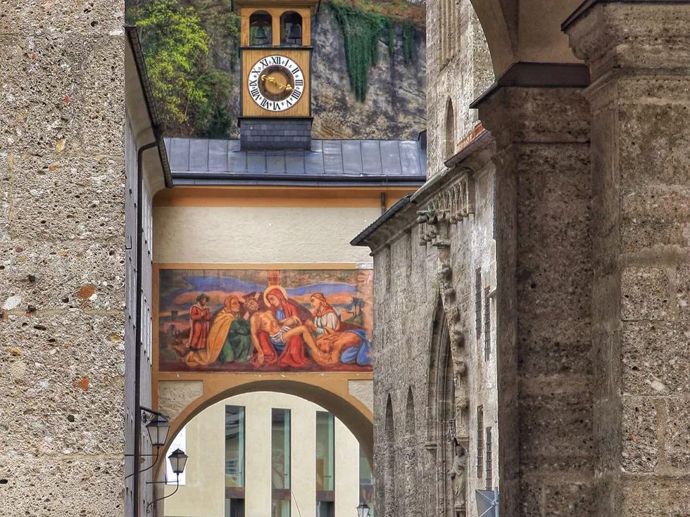 travel program image