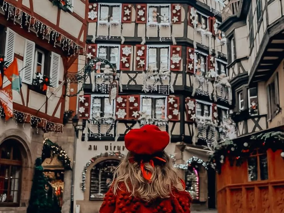 travel program image