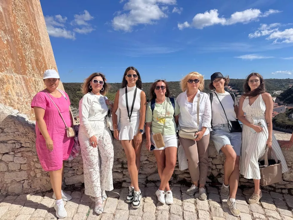 travel program image