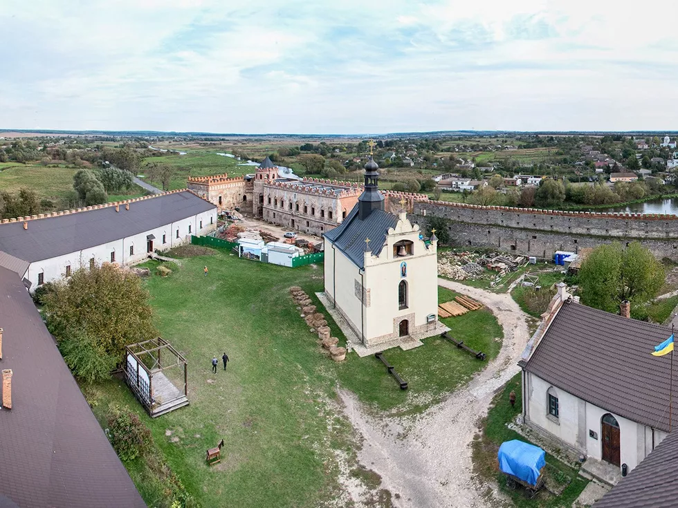 travel program image