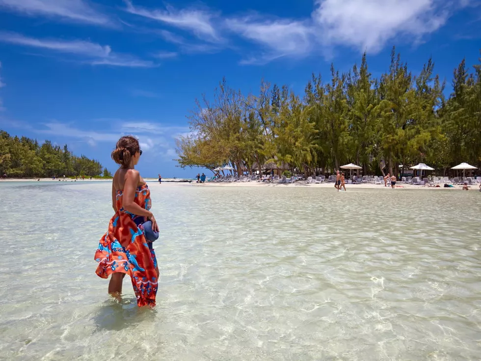 travel program image